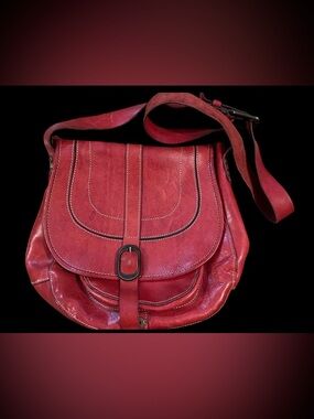 Patricia Nash Gorgeous Red Leather Saddle Crossbody Bag in Very Good Condition